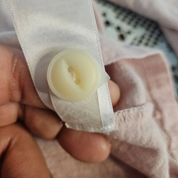 Everlane top  - Picture 8 of 9